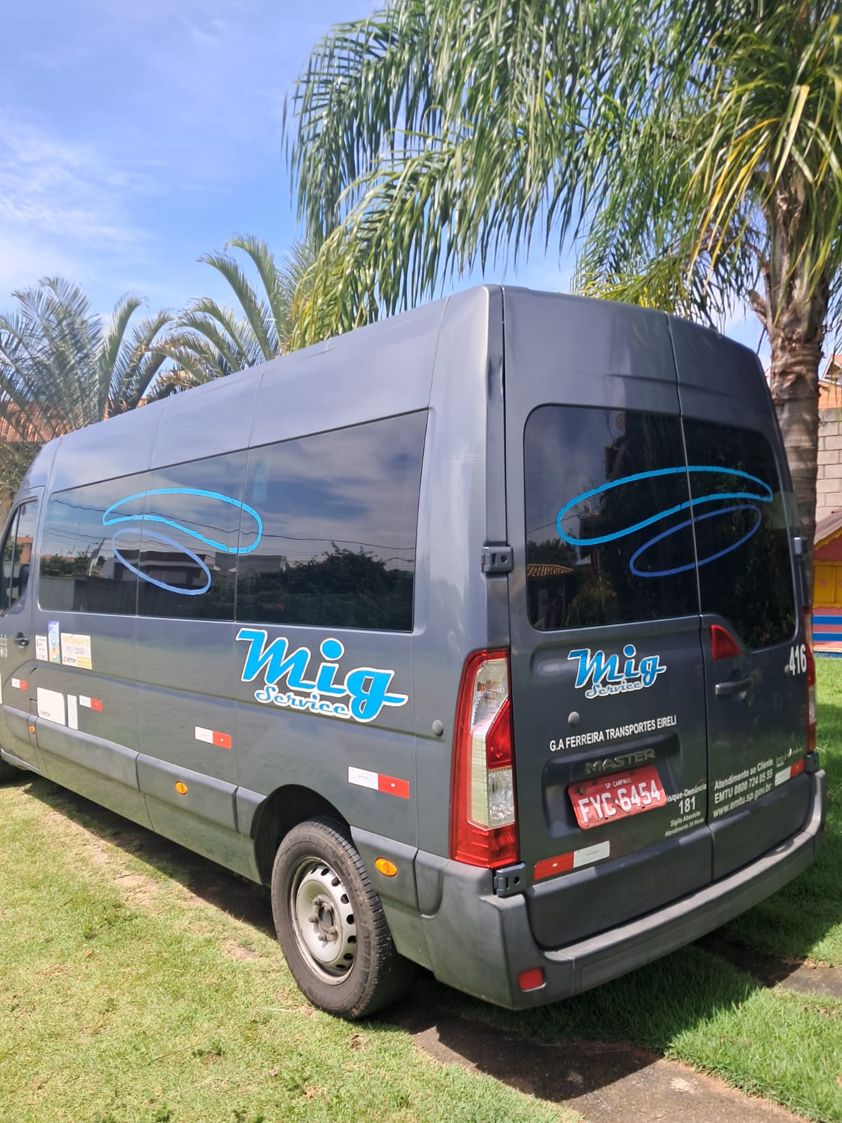 Van executiva - traseira